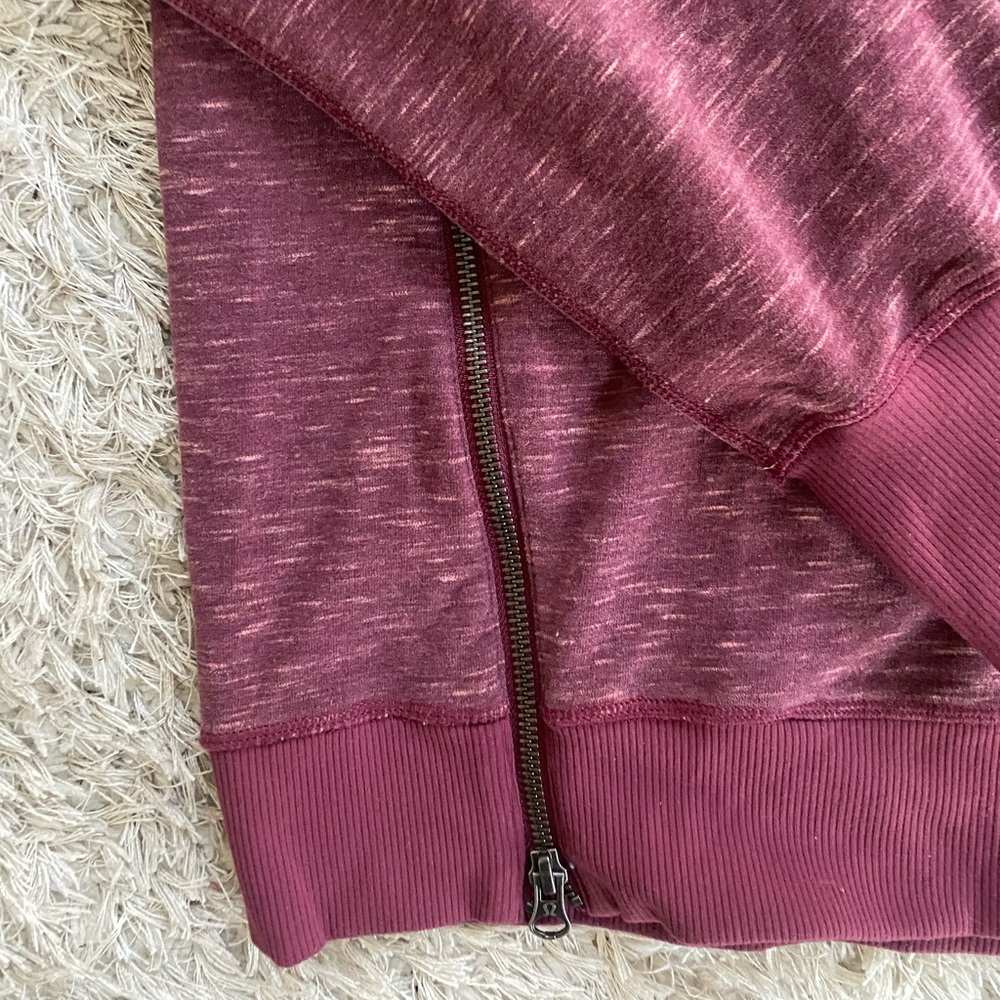 Lululemon red jacket - Picture 4 of 7